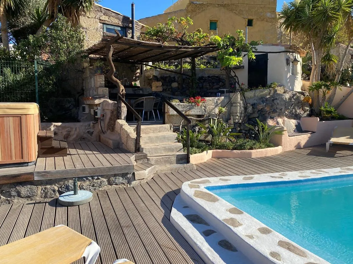 Casa Amarilla Villa Guia de Isora  Holiday home